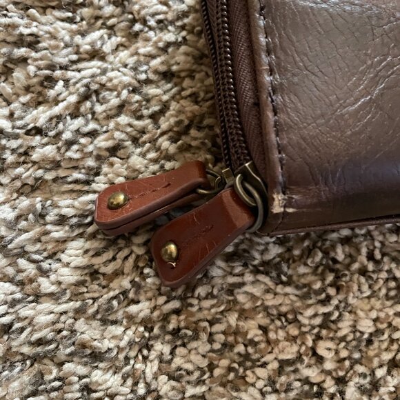 Stone Mountain Genuine Leather Brown Wallet - Picture 3 of 8